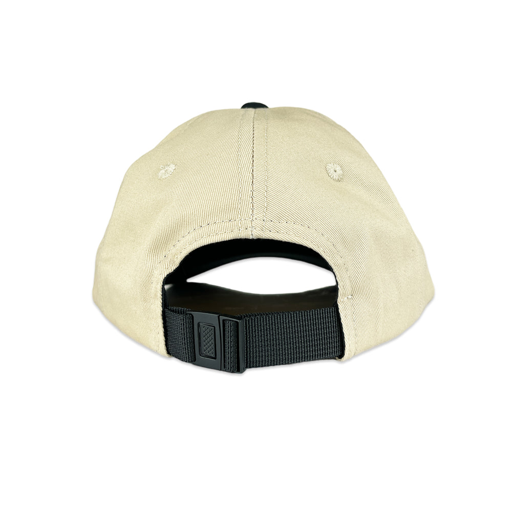 
                  
                    DEN SOUVENIR x UNFOUND PROJECT bear cap (white/black)
                  
                