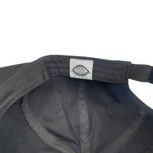 
                  
                    DEN Crop Logo Cap, Black
                  
                